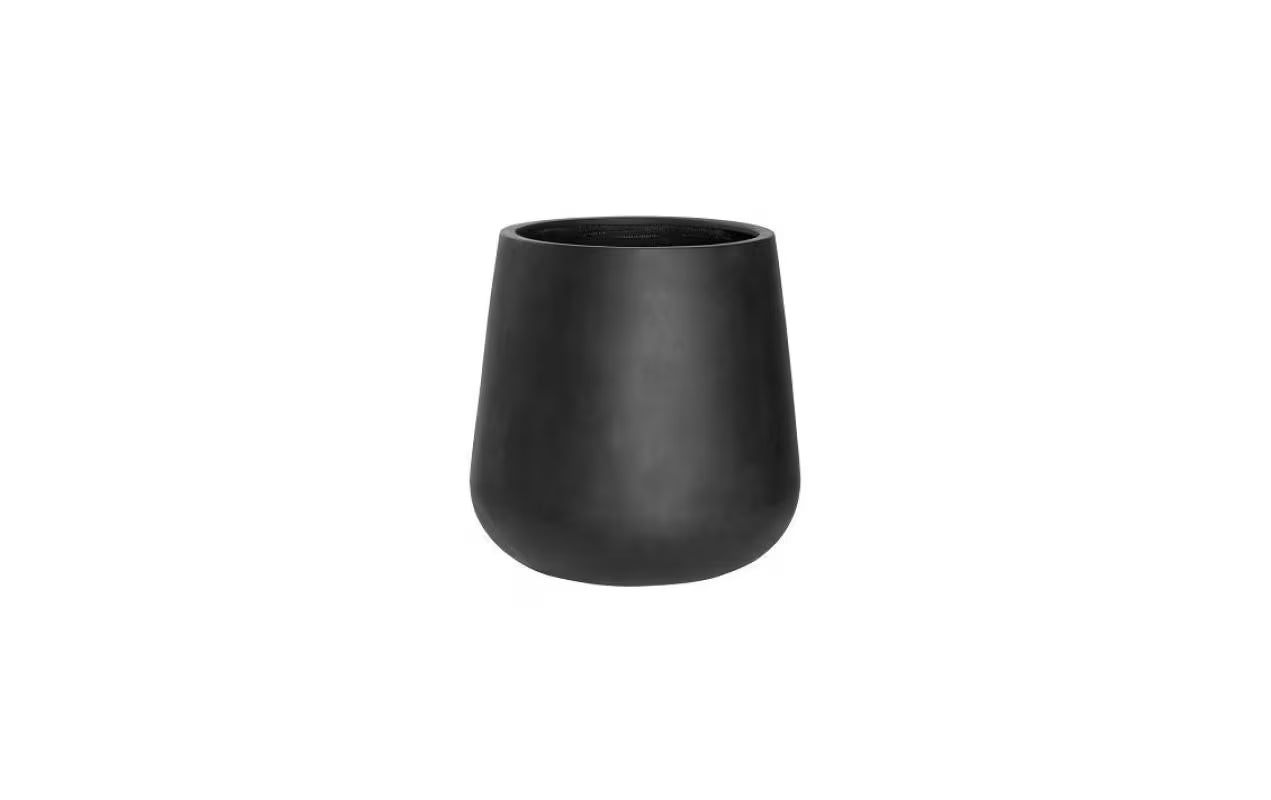 Pax M, Black