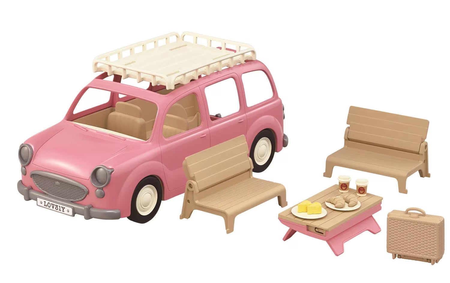 Familienauto mit Picknickzubeh